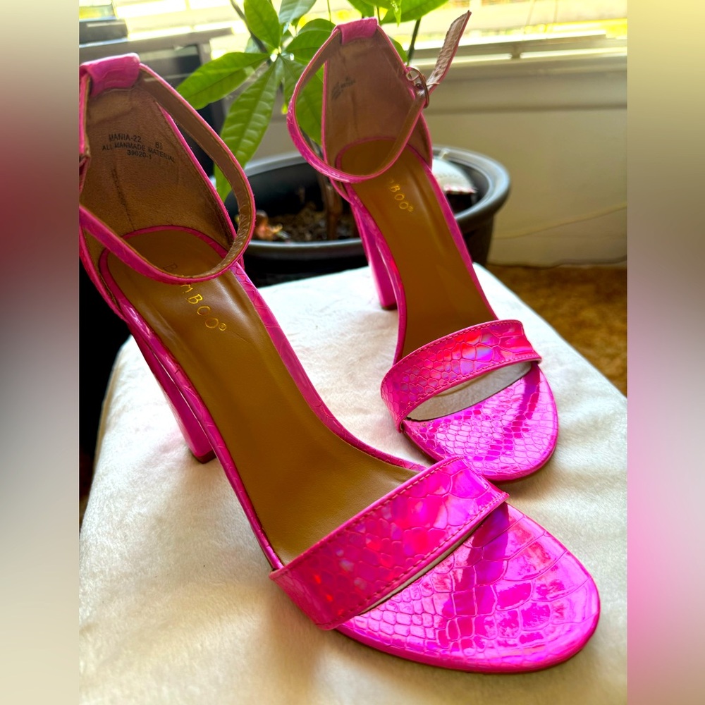 Bamboo Women Snake Embossed Open Toe Ankle Strap Chunky Heel Sandal US 8.5